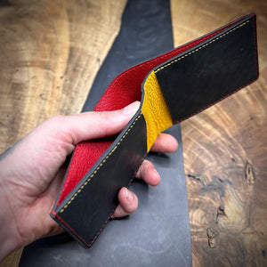 Black | Horween Horsehide Minimalist Bifold Wallet